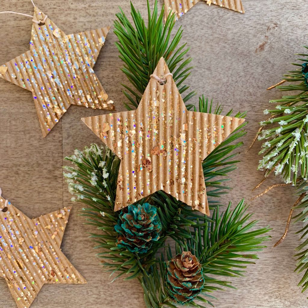 Cardboard Tube Holiday Star Ornaments – Eat, Play, Paint